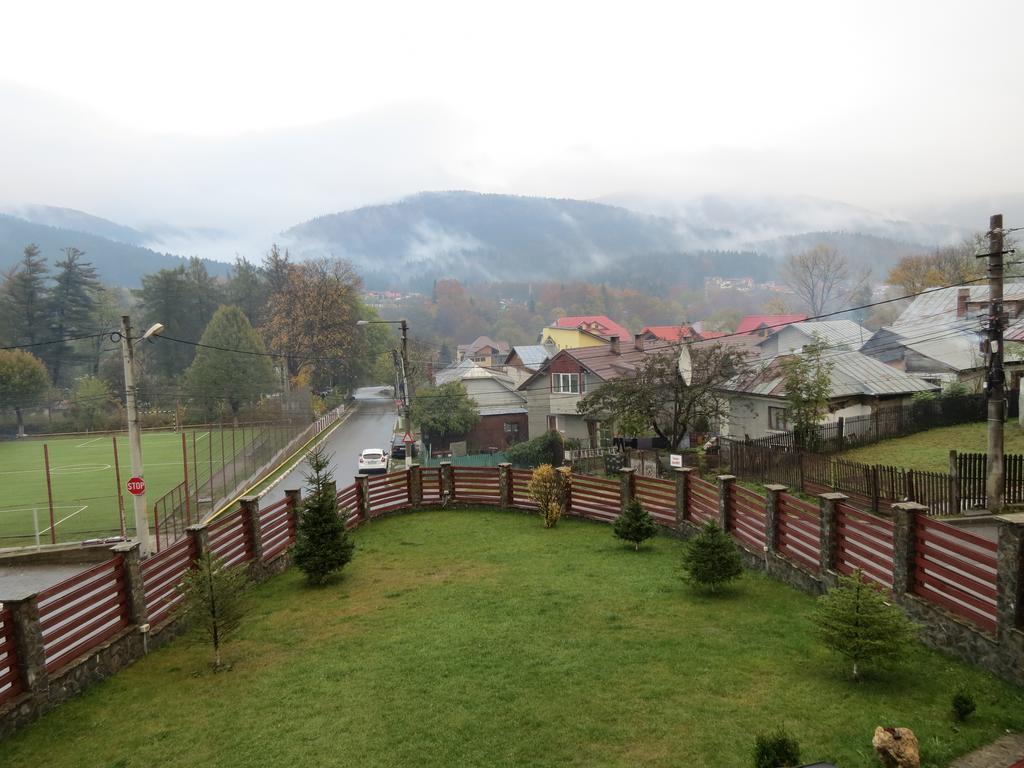 Vila Piano Buşteni Екстериор снимка